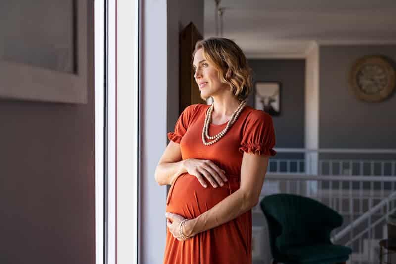 syndrome canal carpien - main maladie professionnelle - grossesse femme enceinte hormones
